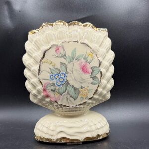 Vtg Scalloped Shell Vase with Flowers